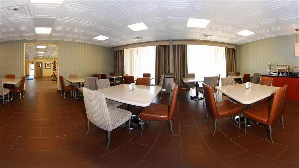 Quality Inn & Suites Charleston - Civic Center Exterior foto